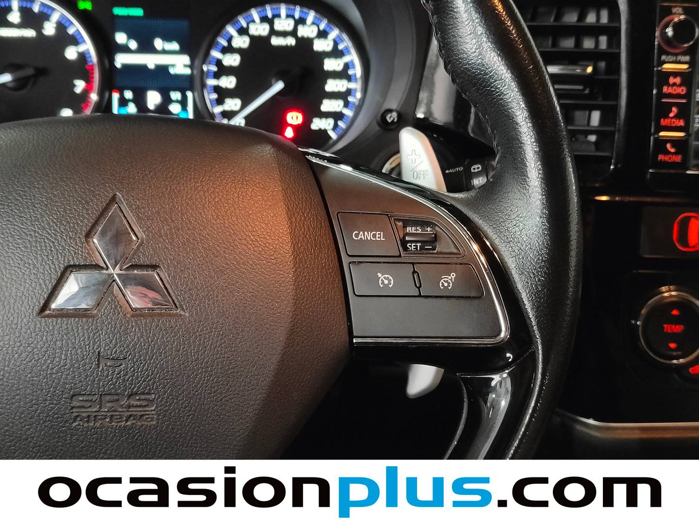 Mitsubishi Outlander Mitsubishi Outlander 200 MPI Motion 2WD CVT (150 CV) seminuevo