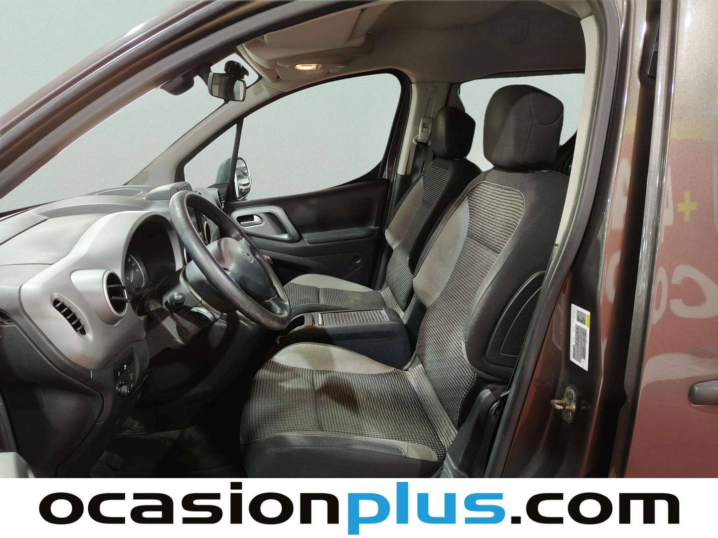 Foto Peugeot Partner Peugeot Partner Tepee BlueHDi 100 Adventure Edition (100 CV)