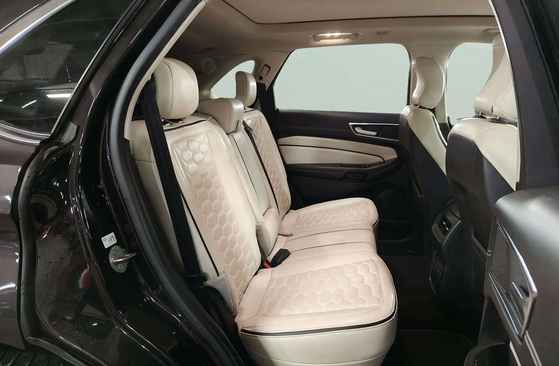 Ford Edge 2.0 TDCi Vignale 4x4 PowerShift - foto 23