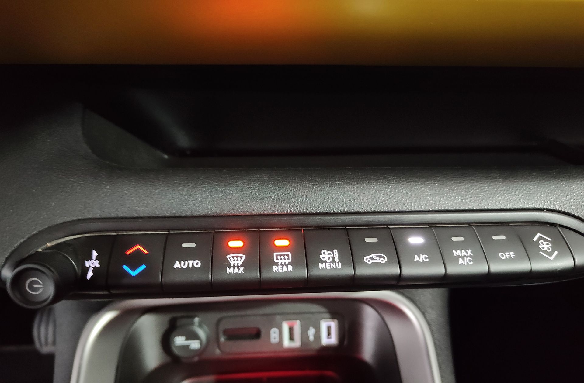 Jeep Avenger 1.2 G Summit - foto 41