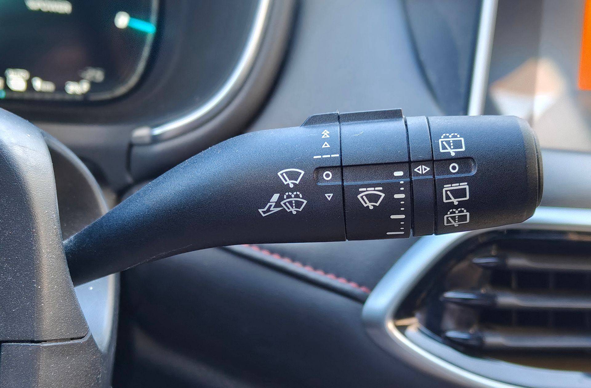 MG EHS 1.5 T-GDi PHEV Luxury - foto 28