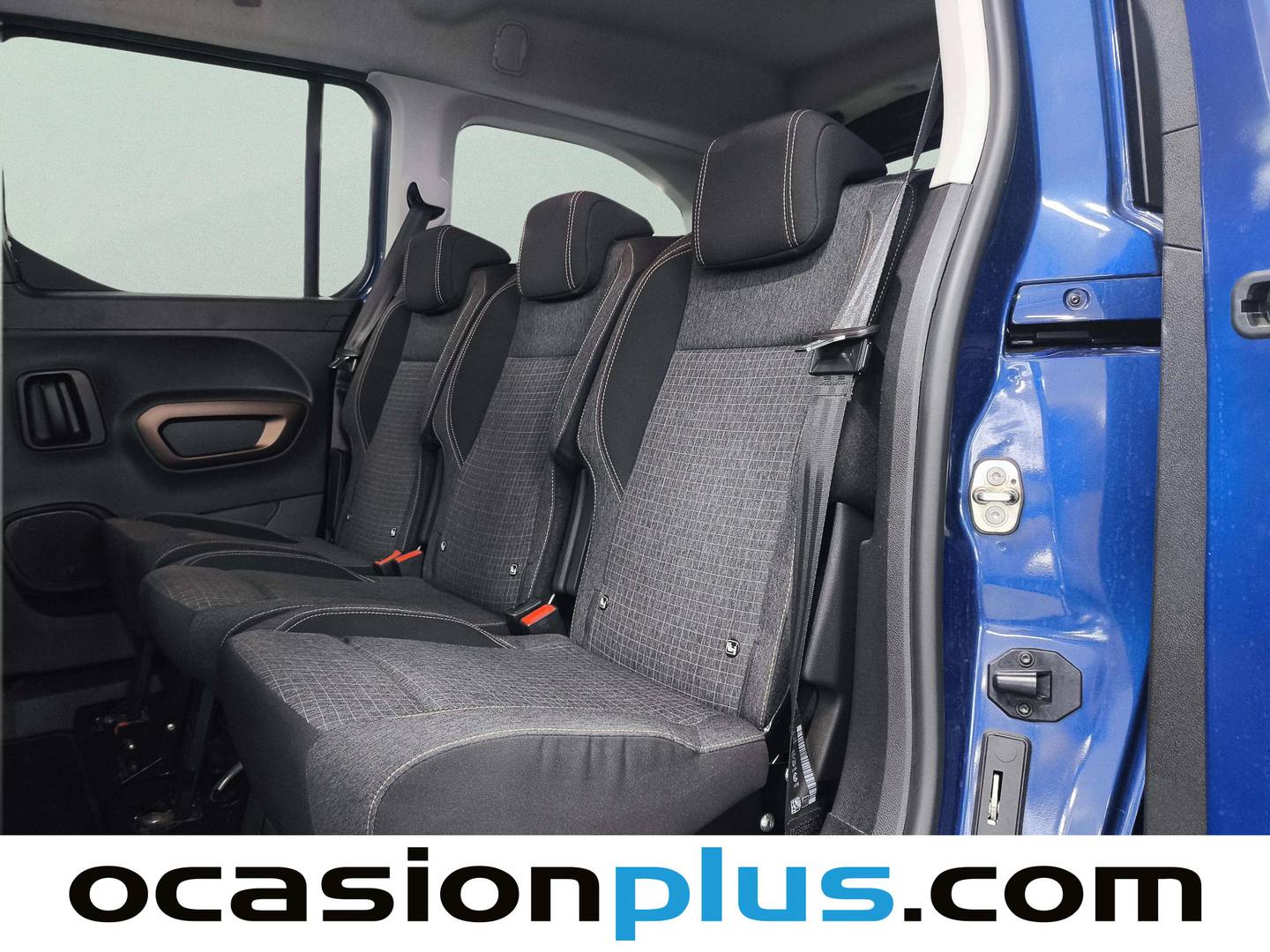 Foto asientos traseros Peugeot Rifter Peugeot Rifter GT Line Long PureTech EAT8 (130 CV) RAMPA ADAPTADO MINUSVALIA