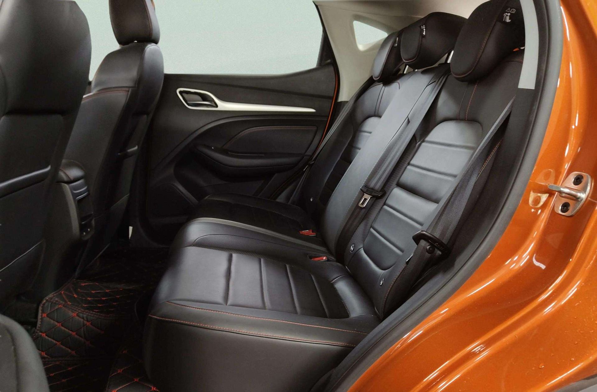 MG ZS 1.5 Luxury - foto 18