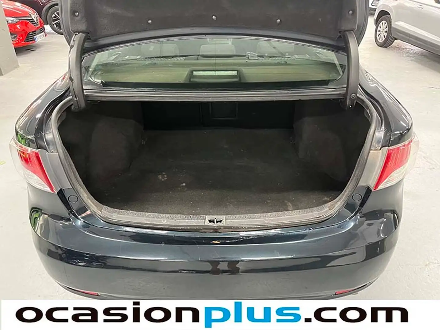 Foto Toyota Avensis Toyota Avensis 2.0 D-4D Active (126 CV)