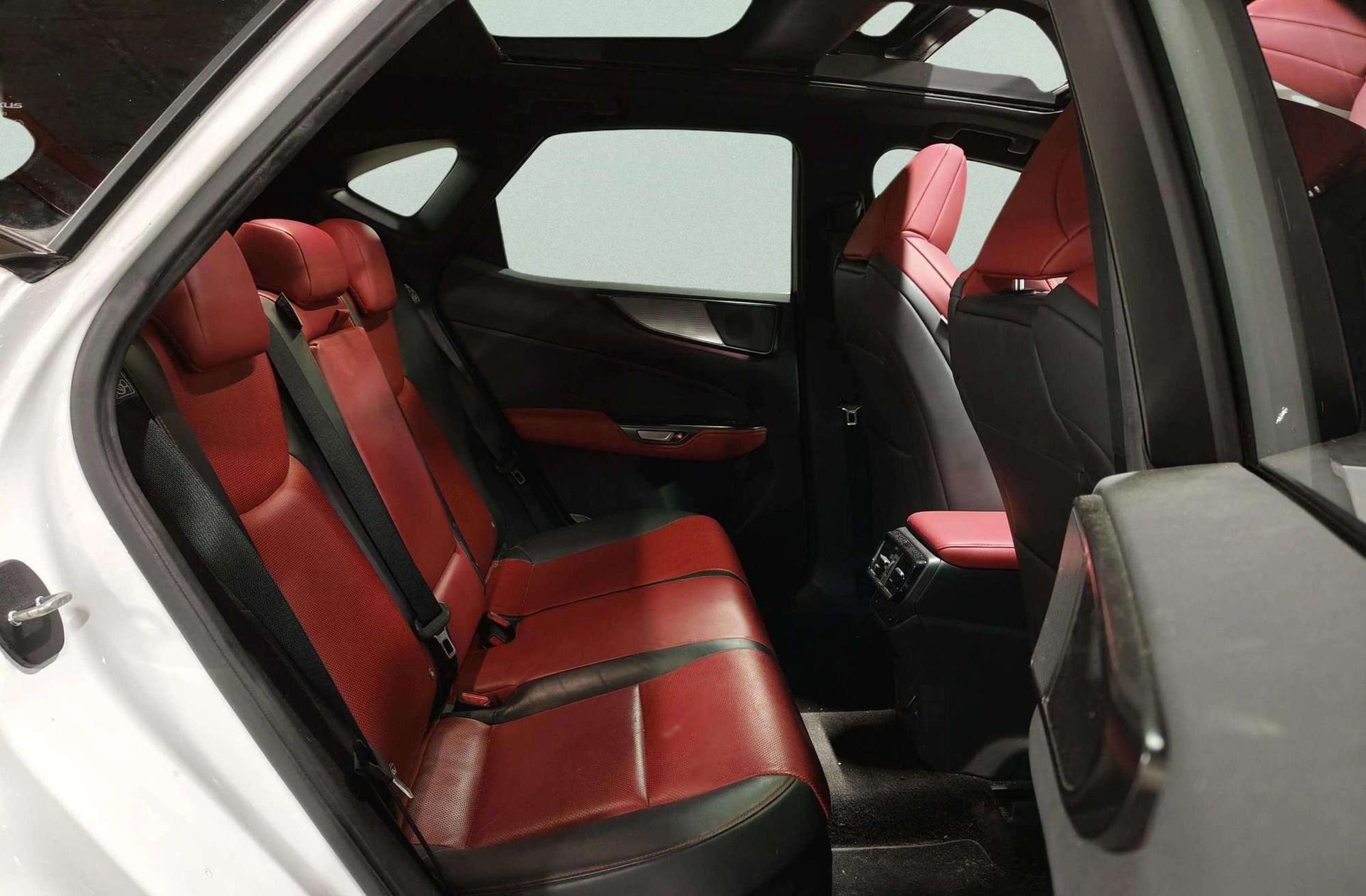 Lexus NX 350h F Sport 4WD - foto 23