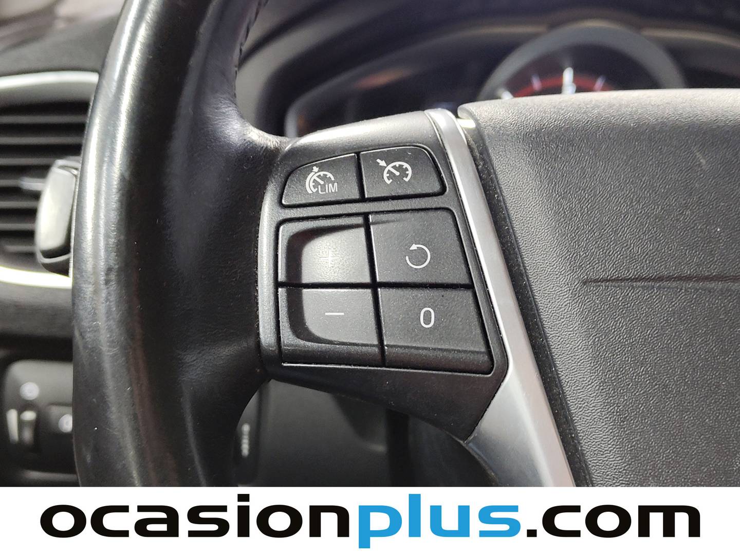 Acabados Volvo V40 Volvo V40 D2 Momentum (115 CV)