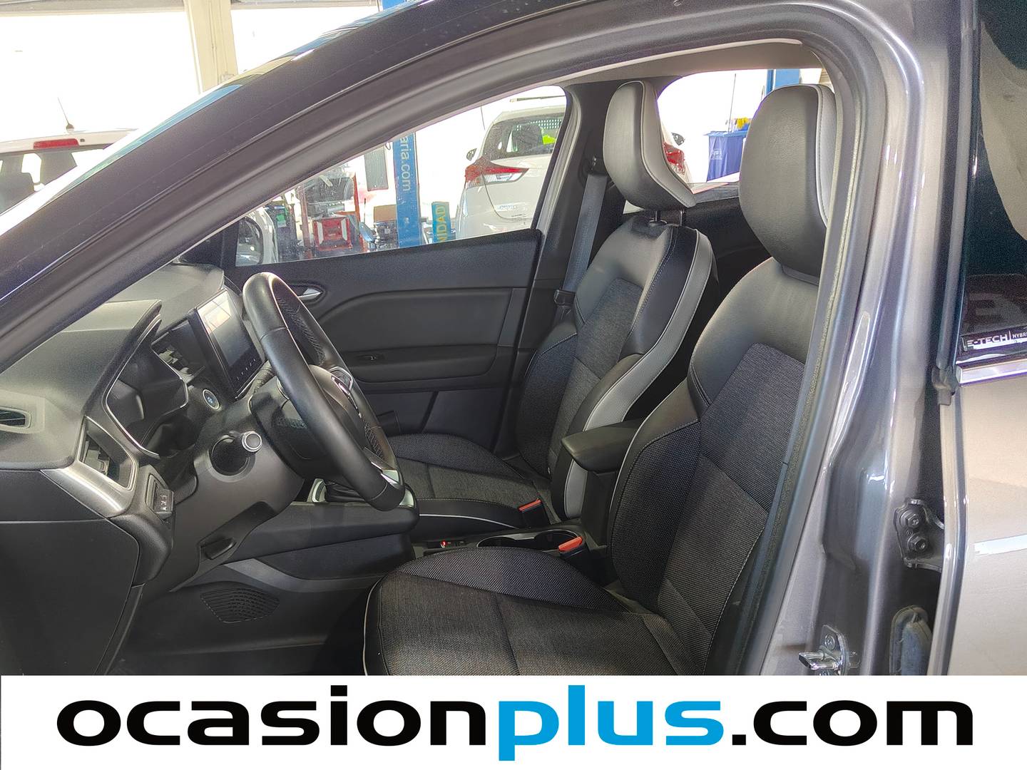 Foto asientos delanteros Renault Captur Renault Captur Zen E-TECH Híbrido (145 CV)