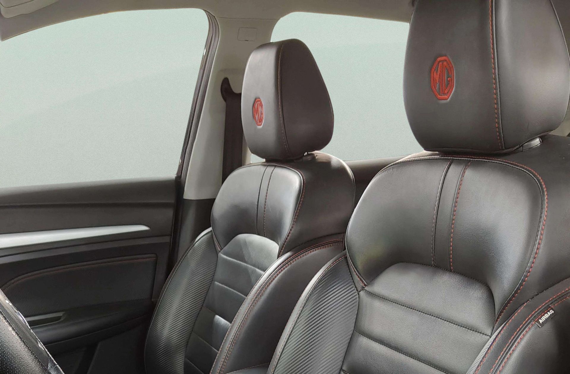 MG ZS 1.0T Luxury - foto 7