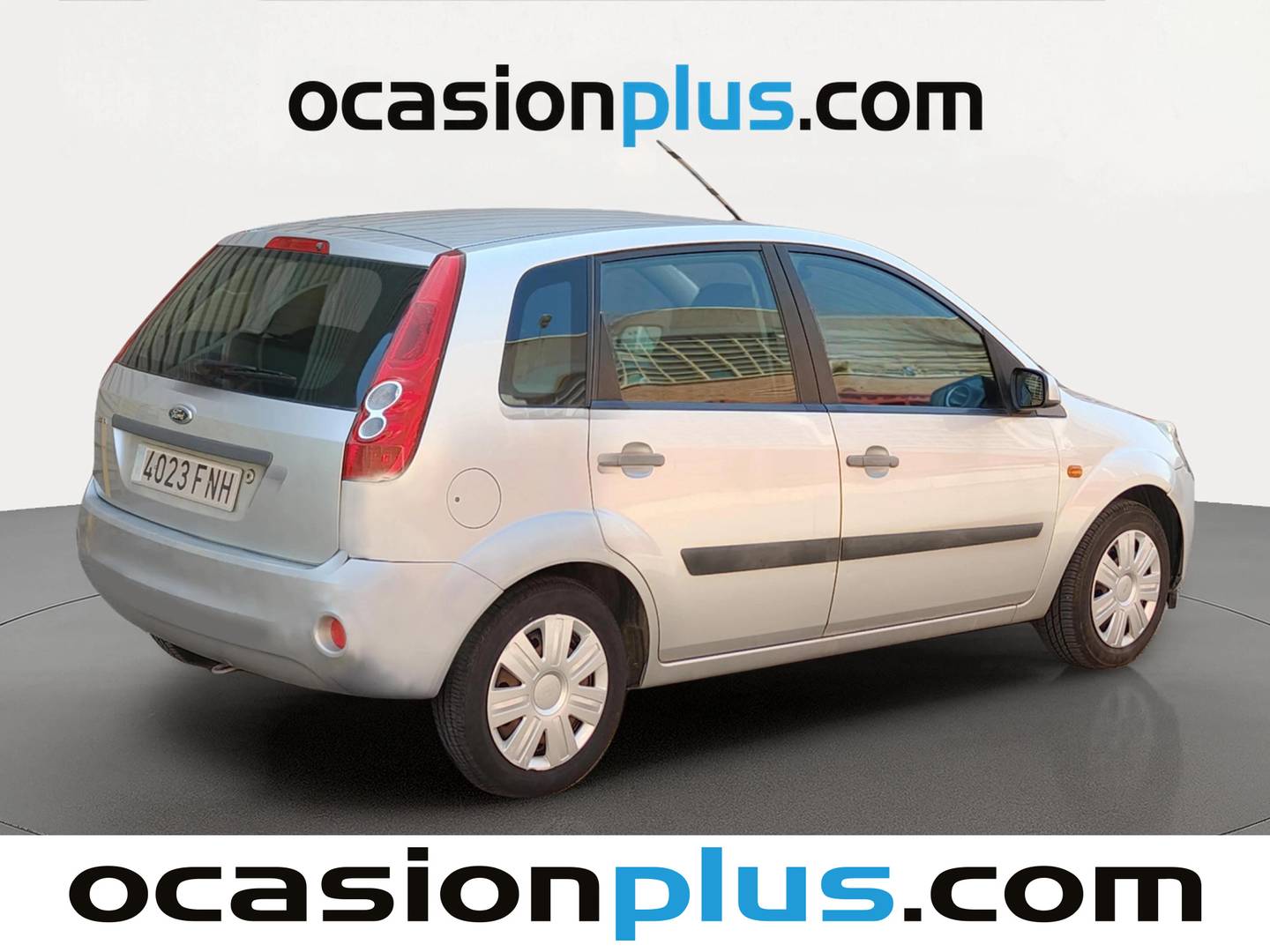 Foto trasera Ford Fiesta Ford Fiesta 1.4 Newport (80 CV) derecha