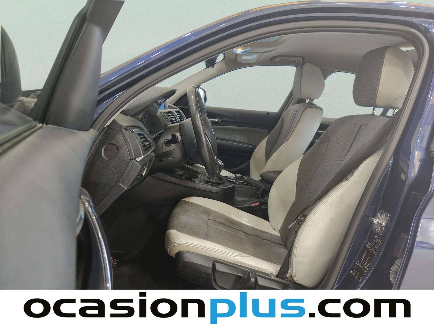 Foto asientos delanteros BMW Serie 1 BMW Serie 1 118d (143 CV)