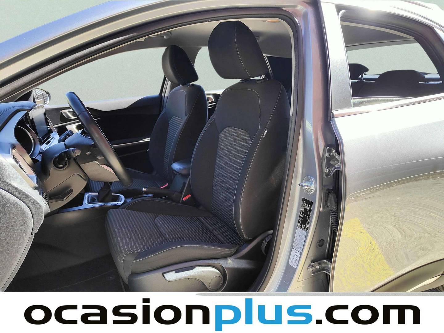 Foto asientos delanteros KIA XCeed Kia XCeed 1.0 T-GDi Drive (120 CV)