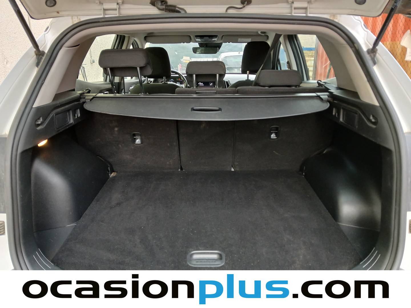 Fotos maletero KIA Sportage KIA Sportage 1.6 T-GDi Concept 4X2 (150 CV)