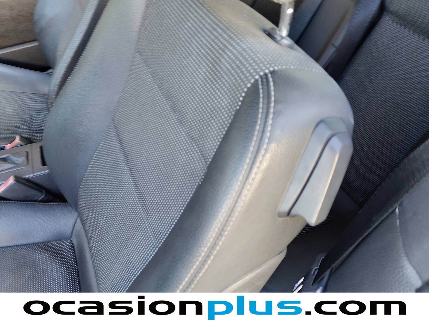 Extras y acabados del Opel Astra Opel Astra Cabrio 1.9 CDTI Twin Top Cosmo (150 CV)