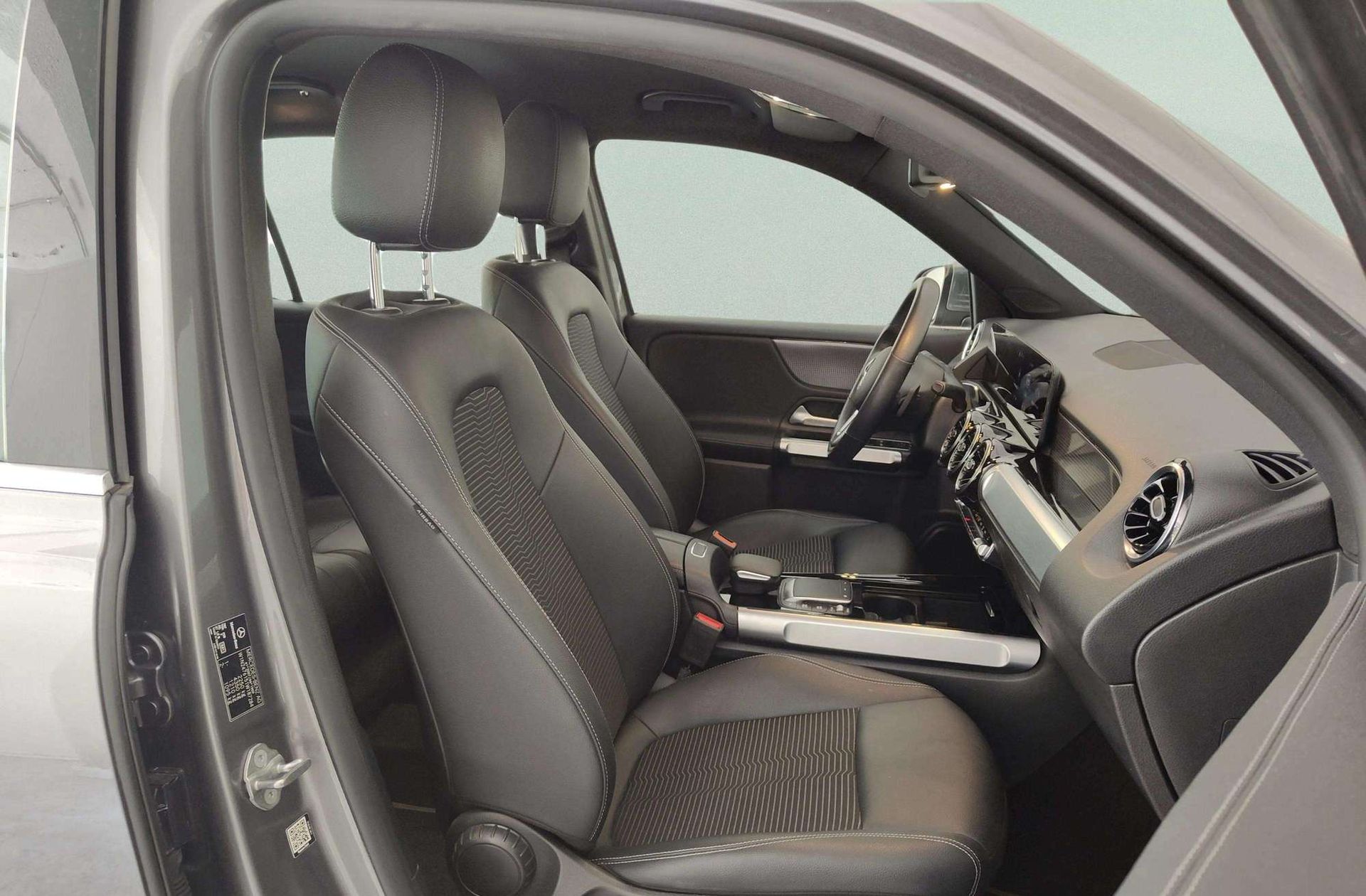 Mercedes-Benz GLB 220 D 4MATIC - foto 23