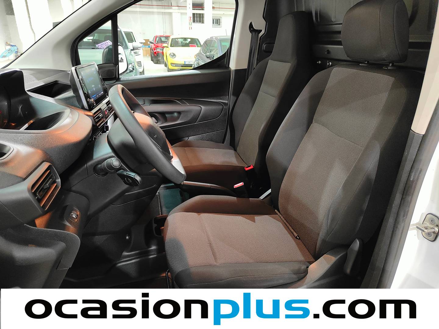 Foto Peugeot Partner Peugeot Partner Furgon BlueHDi 100 S&S Pro Standard 600kg (98 CV)