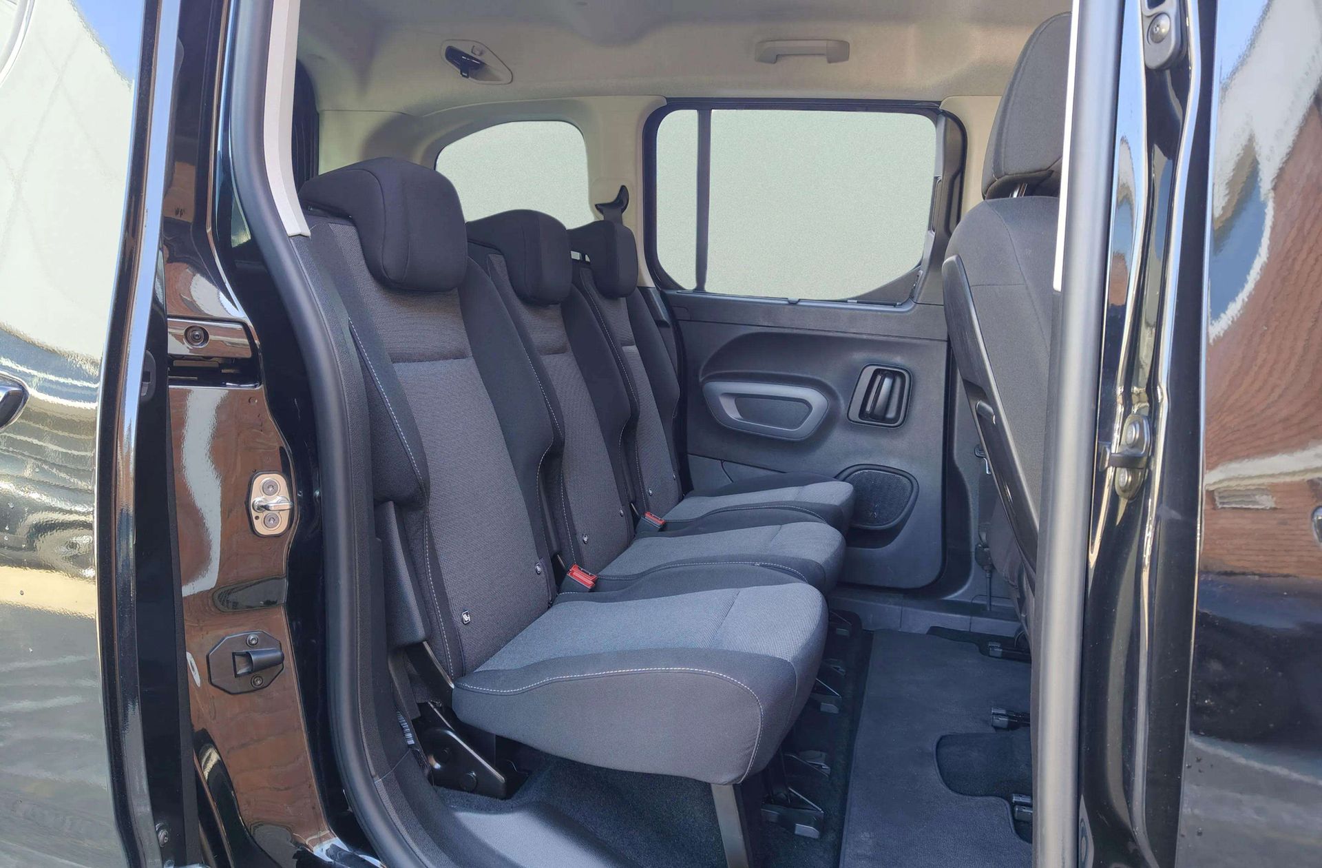 Toyota Proace City 1.2 Family Active L1 - foto 17