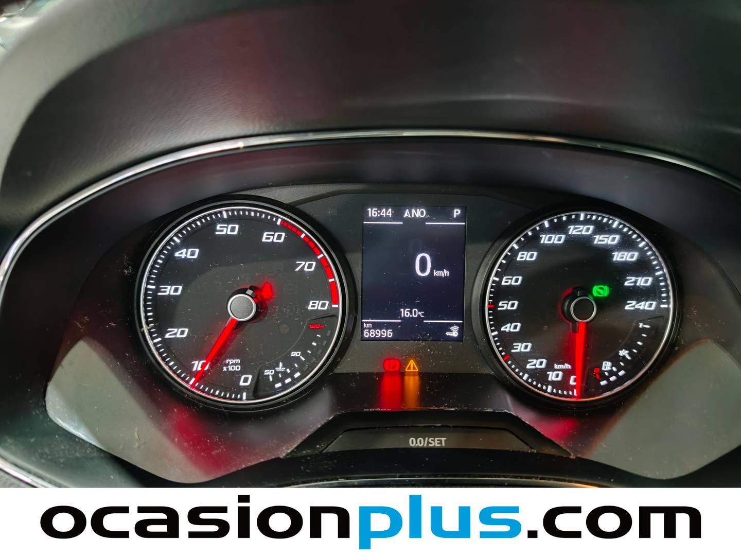 Foto Seat Arona SEAT Arona 1.0 TSI Ecomotive S&S Xcellence Edition DSG (115 CV)