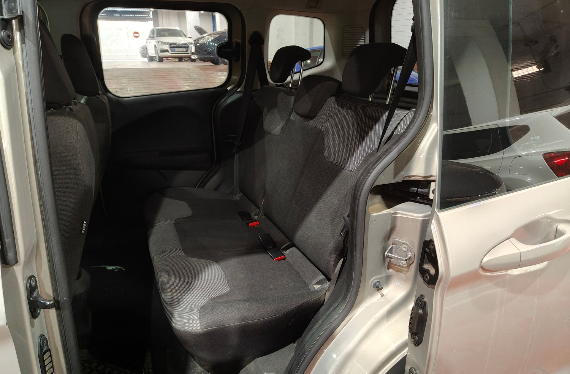 Ford Tourneo Courier 1.0 EcoBoost Ambiente - foto 9