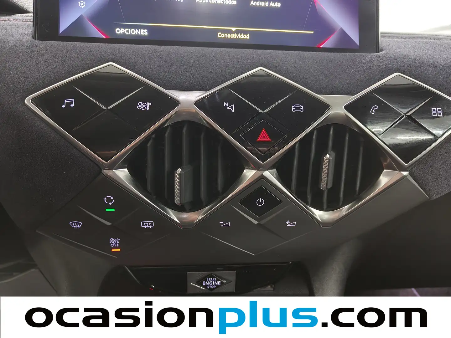 Foto DS DS 3 Crossback DS DS3 Crossback BlueHDi 130 Ines de la Fressange Auto (131 CV)