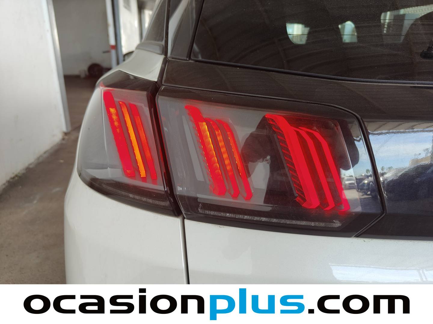 Foto Peugeot 3008 Hybrid Peugeot 3008 Hybrid 300 Allure Pack e-EAT8 (300 CV)