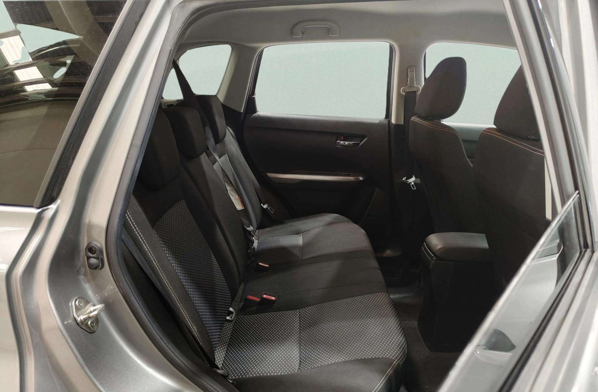 Suzuki Vitara 1.4 Turbo Mild Hybrid GLE - foto 18