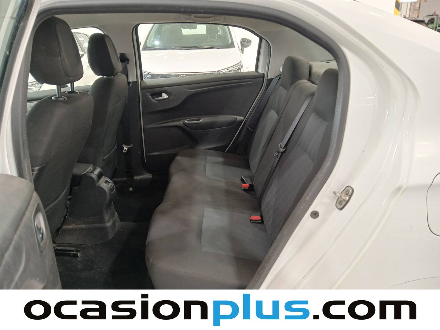 Foto asientos traseros Citroën C-Elysée Citroën C-Elysee PureTech 82 Exclusive (82 CV)
