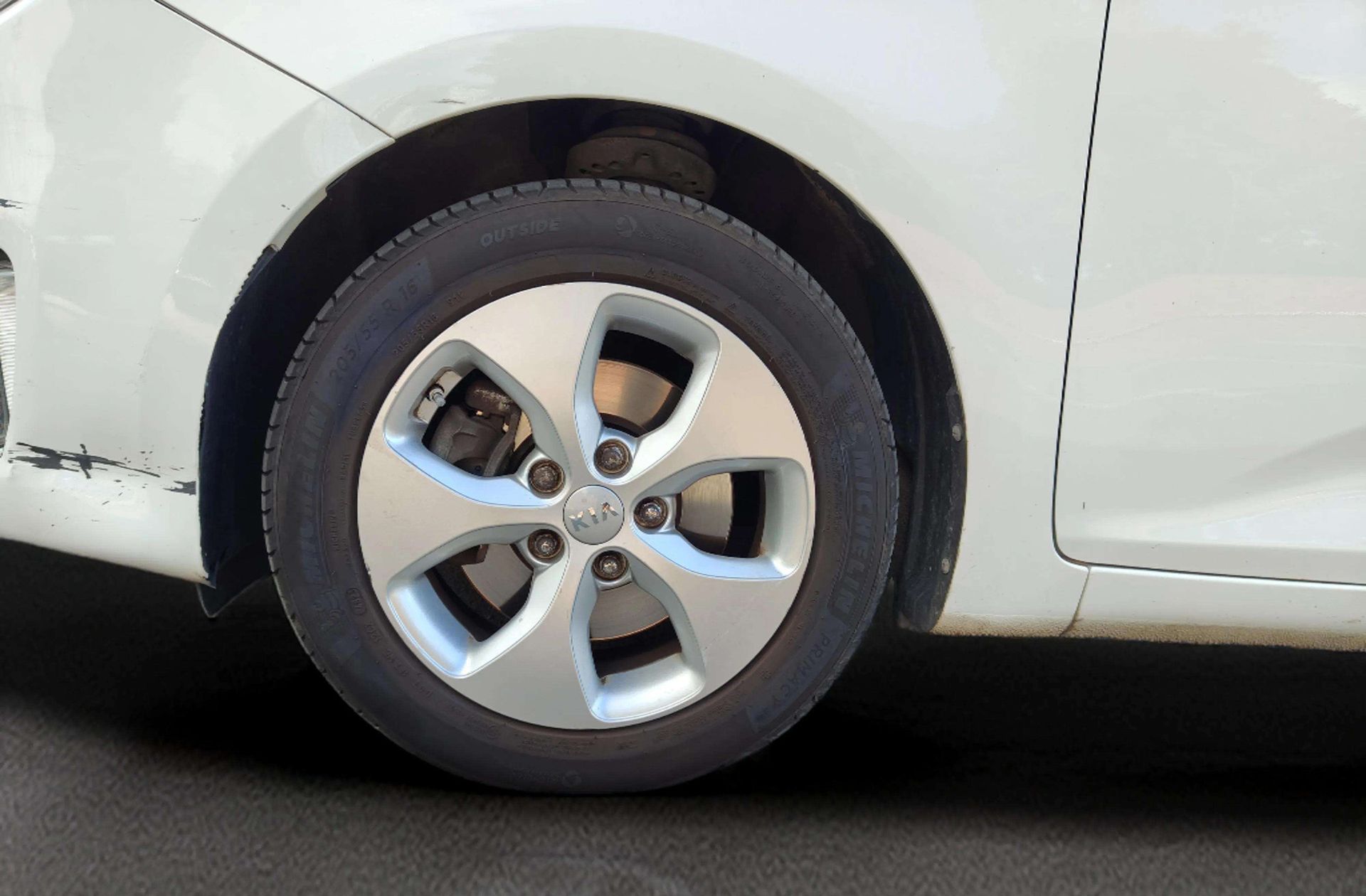 Kia Carens 1.7 CRDi VGT Eco-Dynamic Drive - foto 28