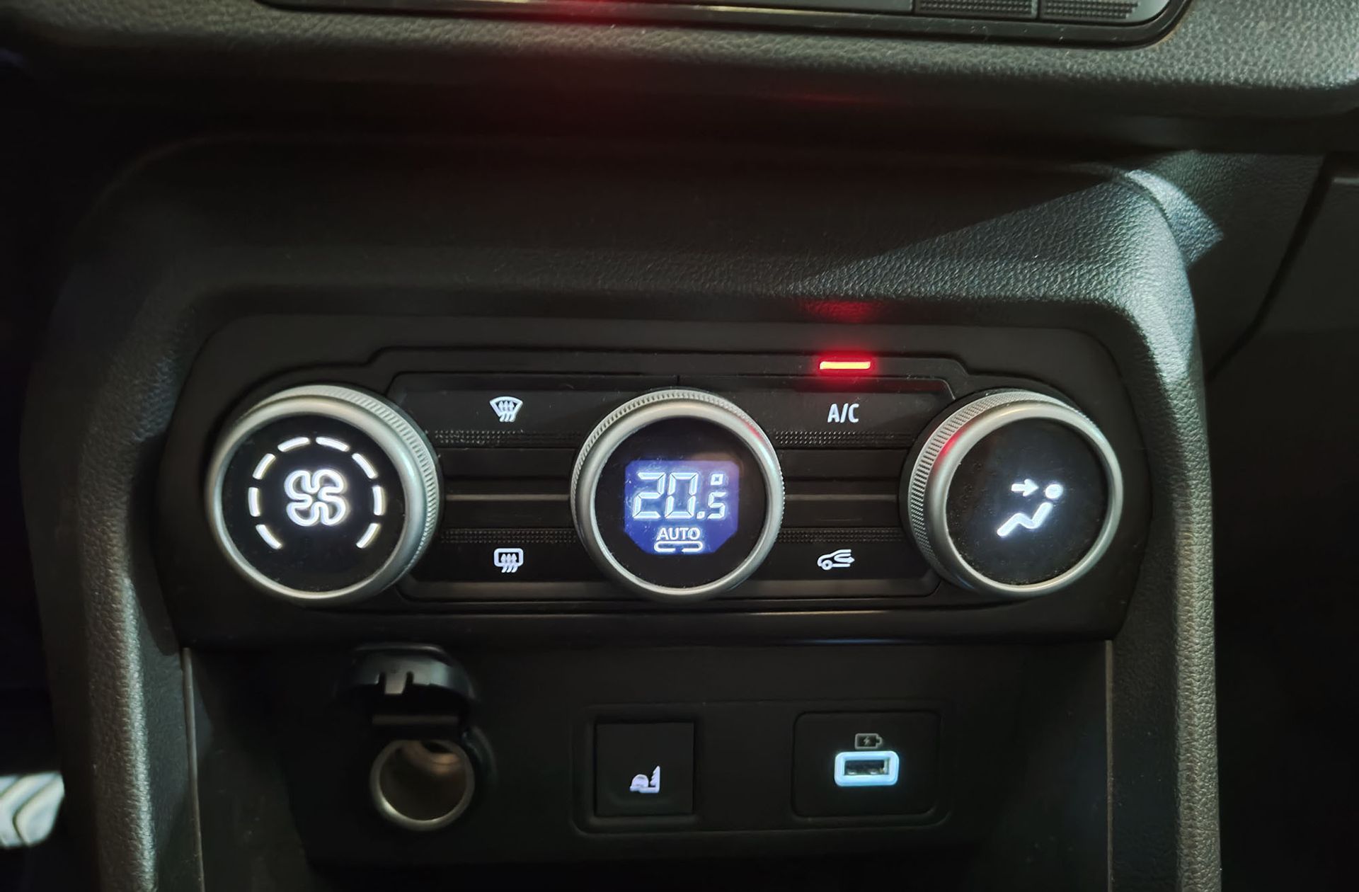 Dacia Jogger Extreme Hybrid 7 plazas - foto 29