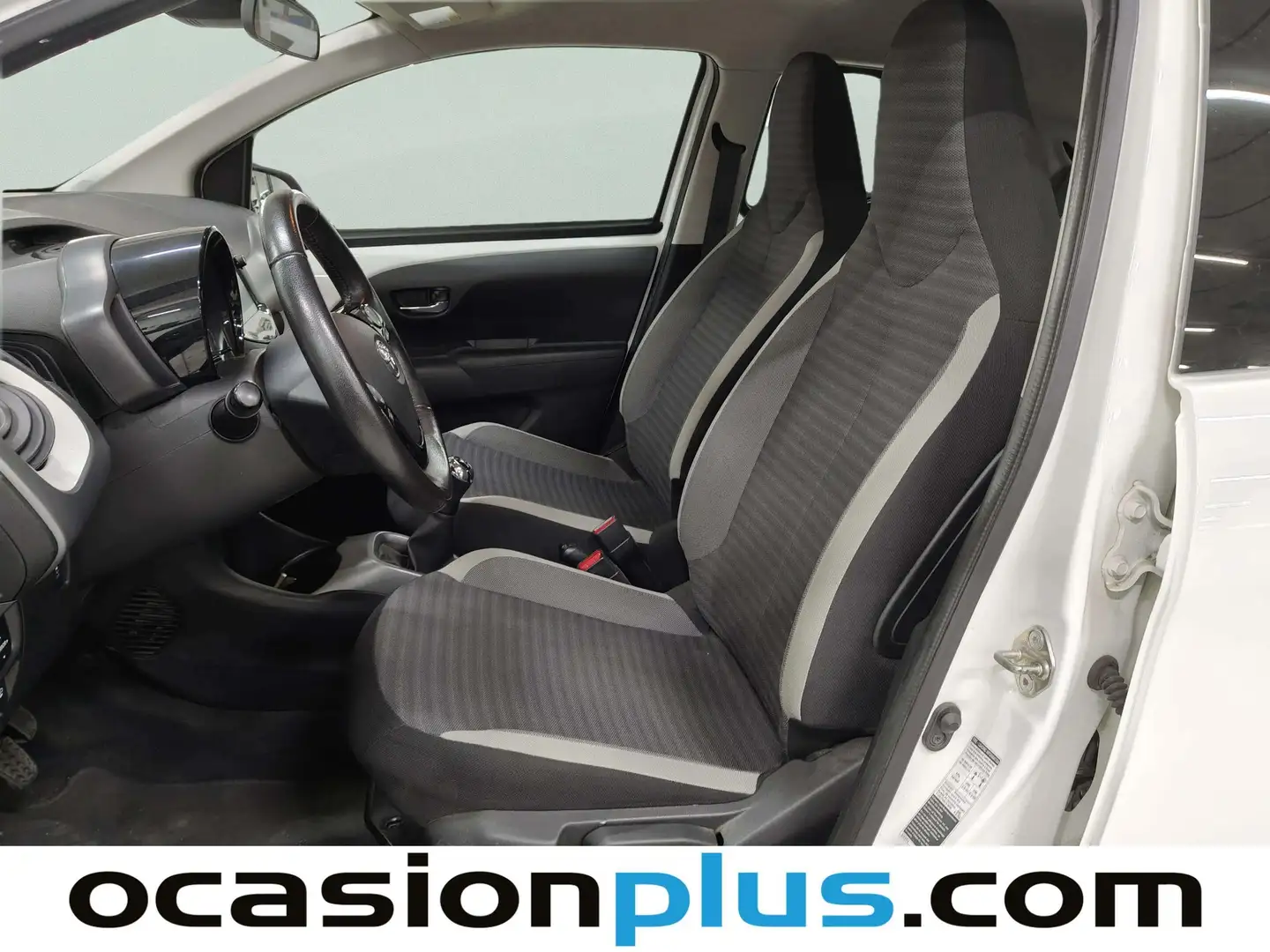 Foto Toyota Aygo Toyota Aygo 1.0 70 x-play (72 CV)