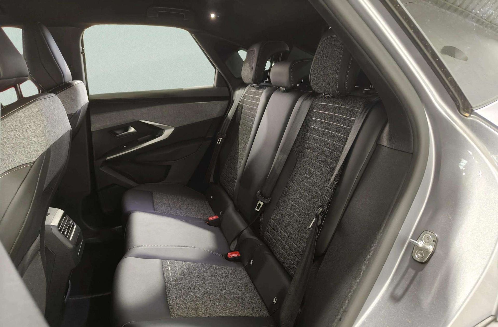 Peugeot 3008 145 Allure eDCS6 - foto 11