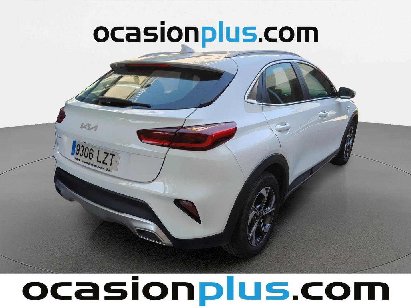 Foto trasera KIA XCeed KIA XCeed 1.0 T-GDi Drive (120 CV) derecha