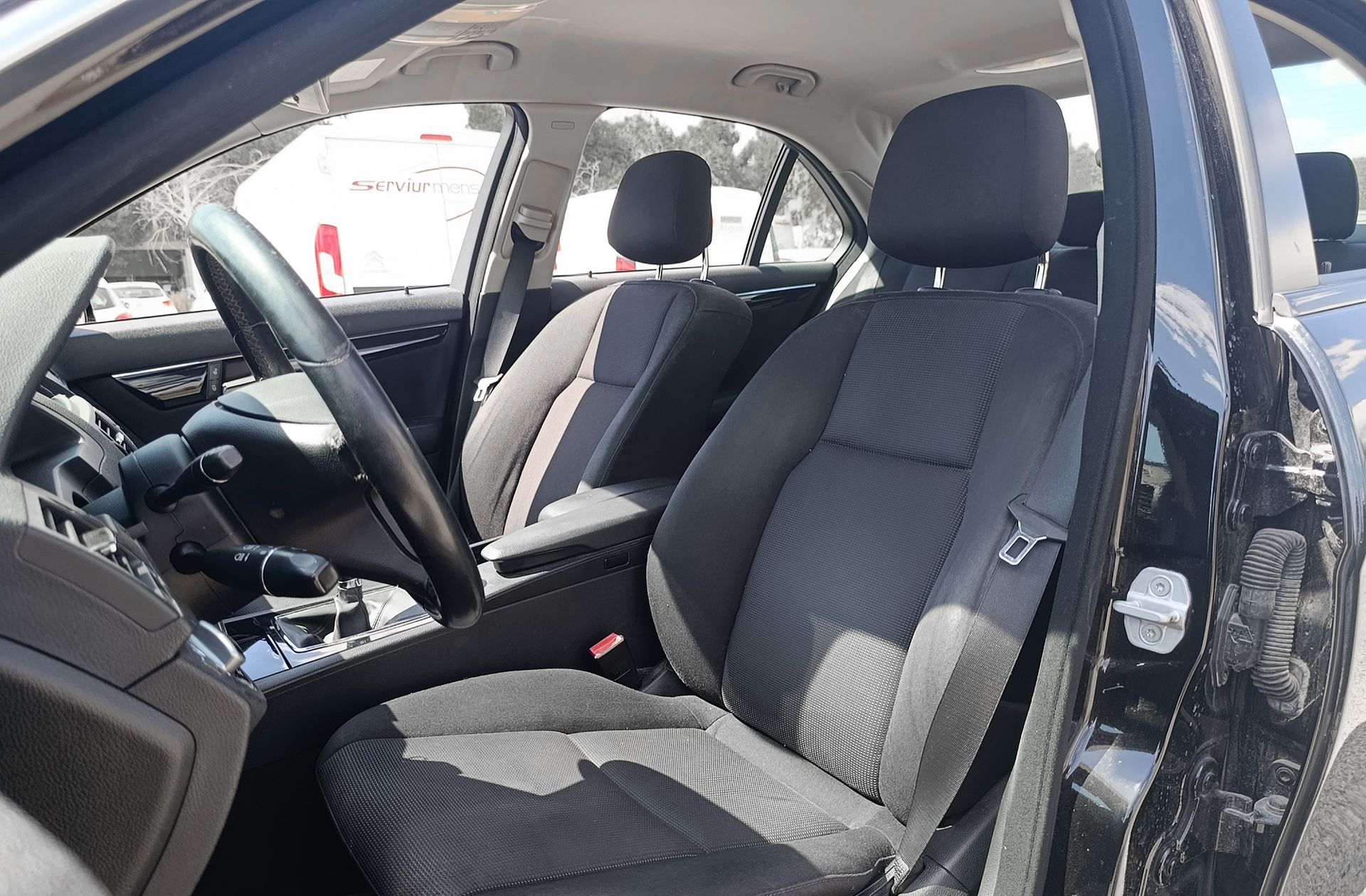Mercedes-Benz Clase C CDI Blue Efficiency Avantgarde - foto 8