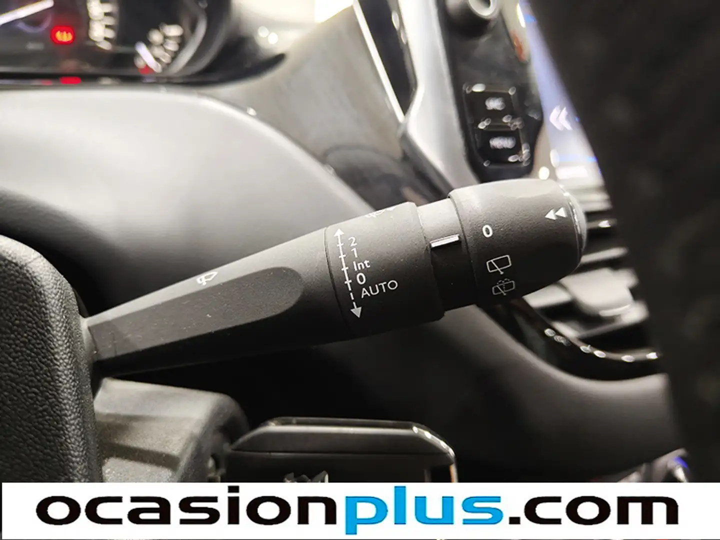 Foto Peugeot 208 Peugeot 208 PureTech 110 Signature (110 CV)