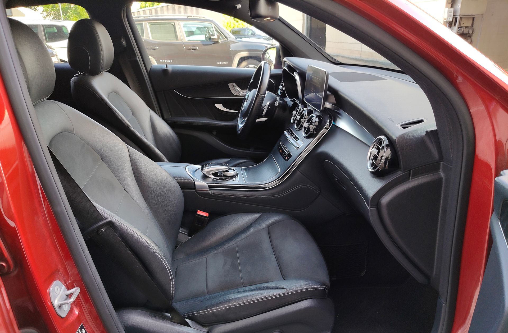 Mercedes-Benz GLC 250 4Matic - foto 21