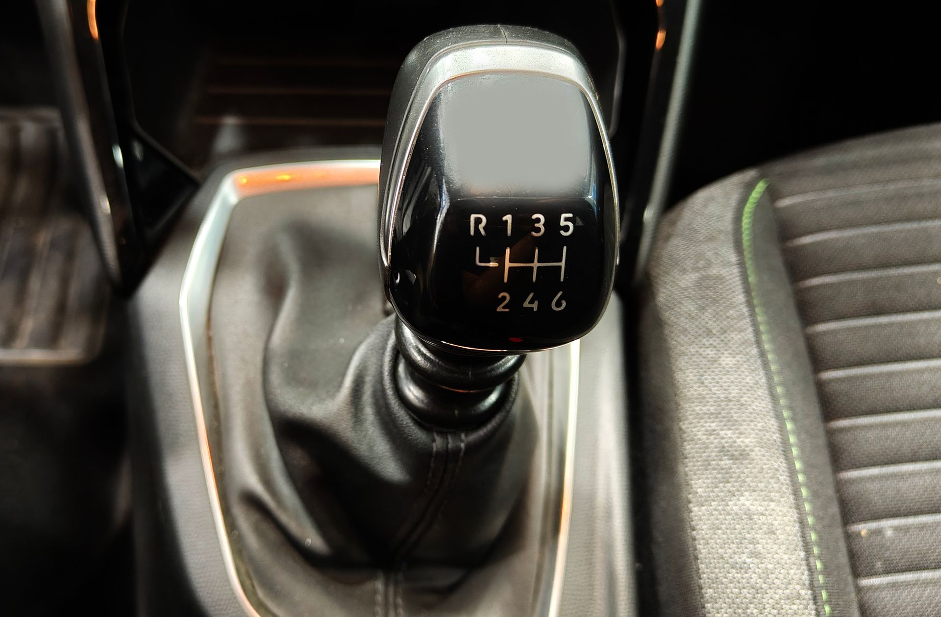 Peugeot 208 PureTech 100 Active - foto 5