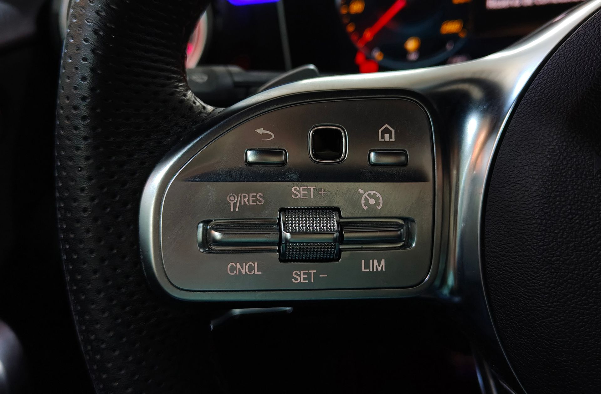 Mercedes-Benz Clase A 220 Pack AMG - foto 36
