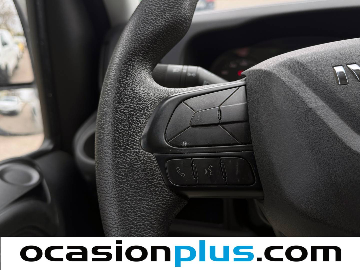 Equipamiento del Iveco Daily Iveco Daily Furgon 35S 16 V 3520L/H2 (156 CV)