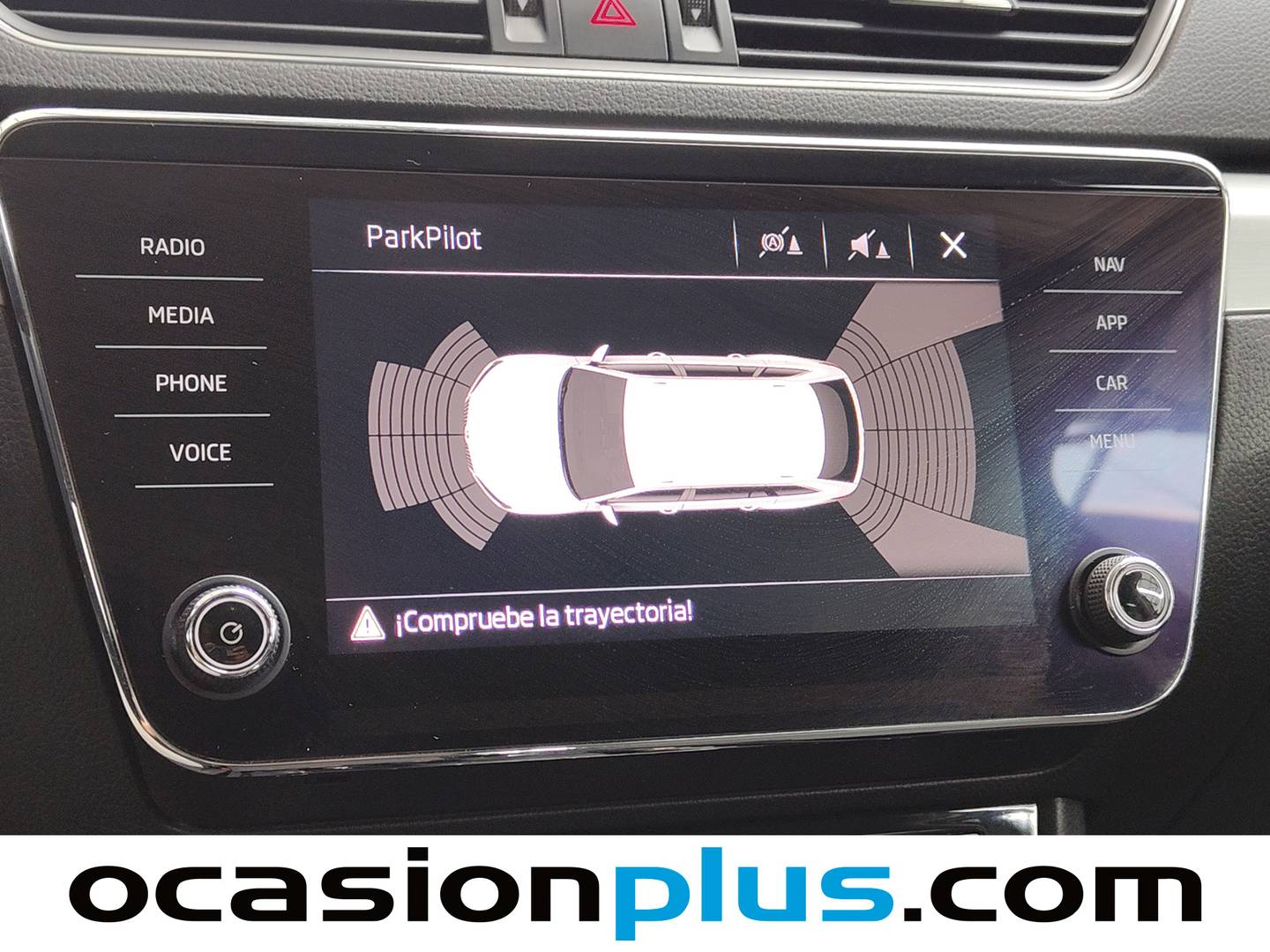 Equipamiento del Skoda Superb Skoda Superb Combi 1.6 TDI Ambition DSG (120 CV)