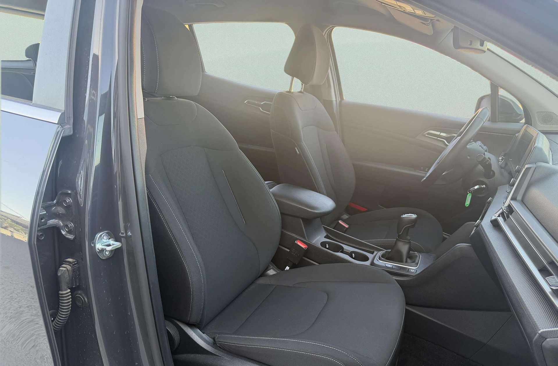 Kia Sportage 1.6 T-GDi Concept 4x2 - foto 17