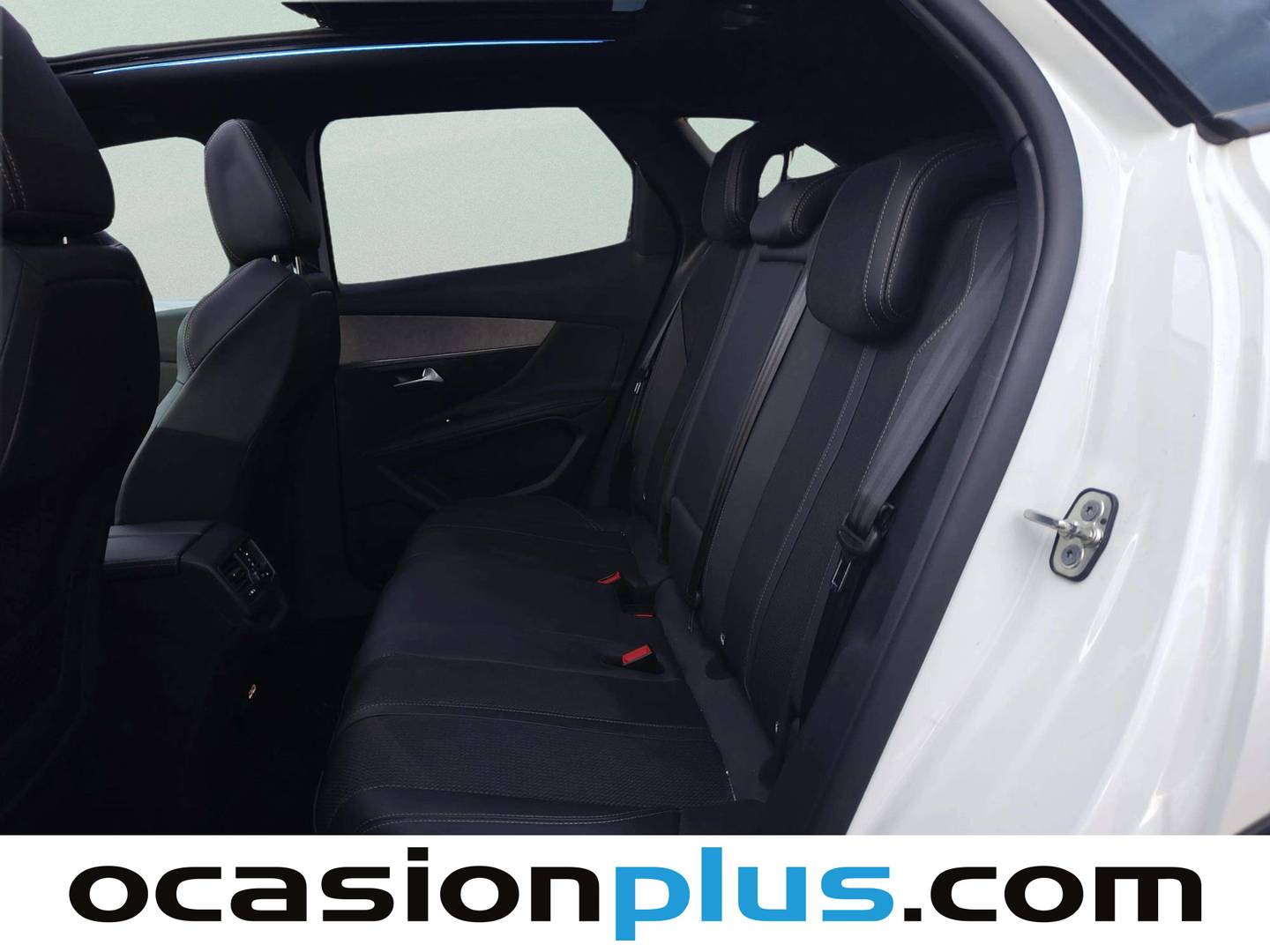 Foto Peugeot 3008 Peugeot 3008 PureTech 130 S&S GT EAT8 (130 CV)