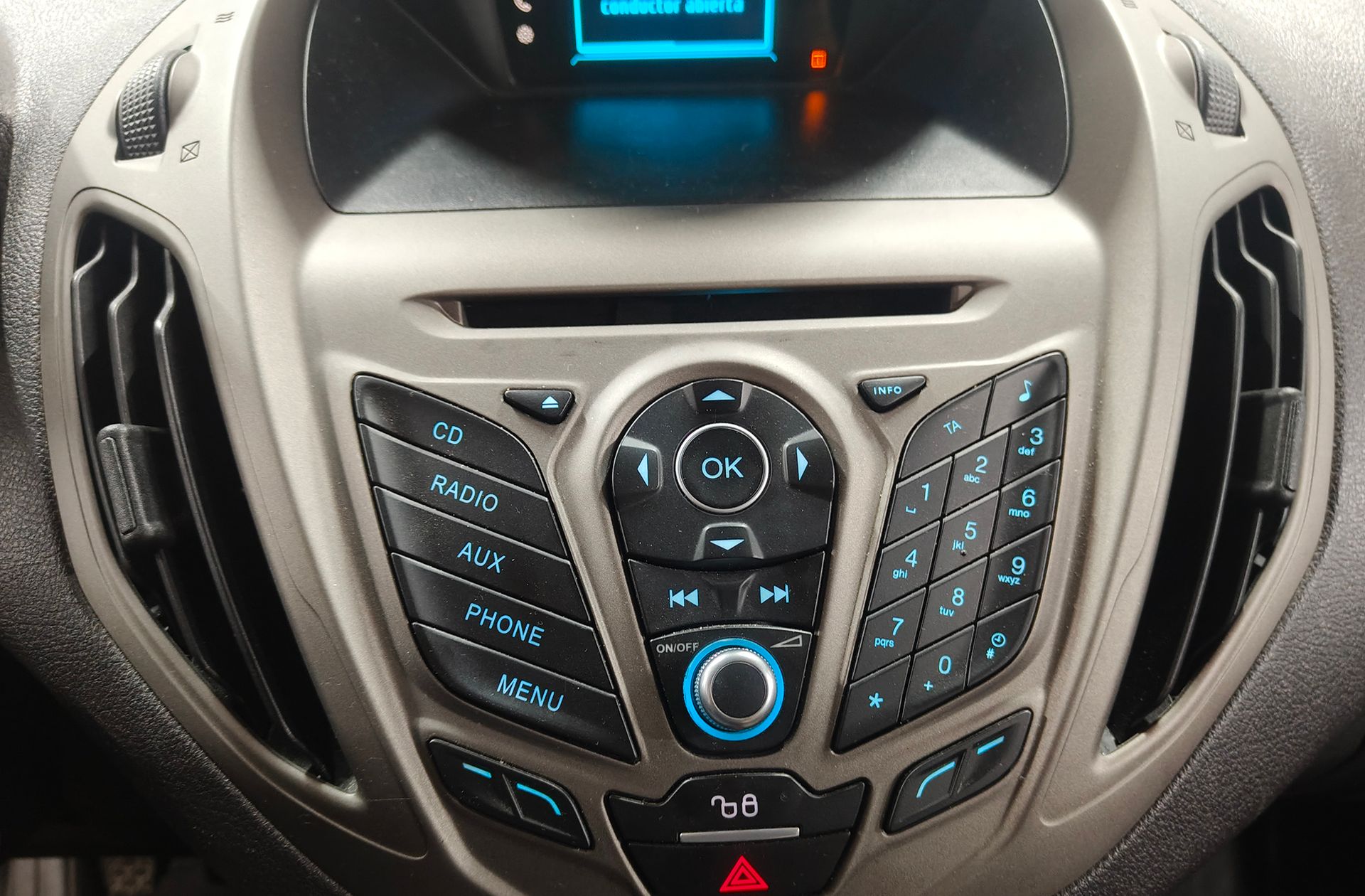 Ford Tourneo Courier 1.0 EcoBoost Trend - foto 26