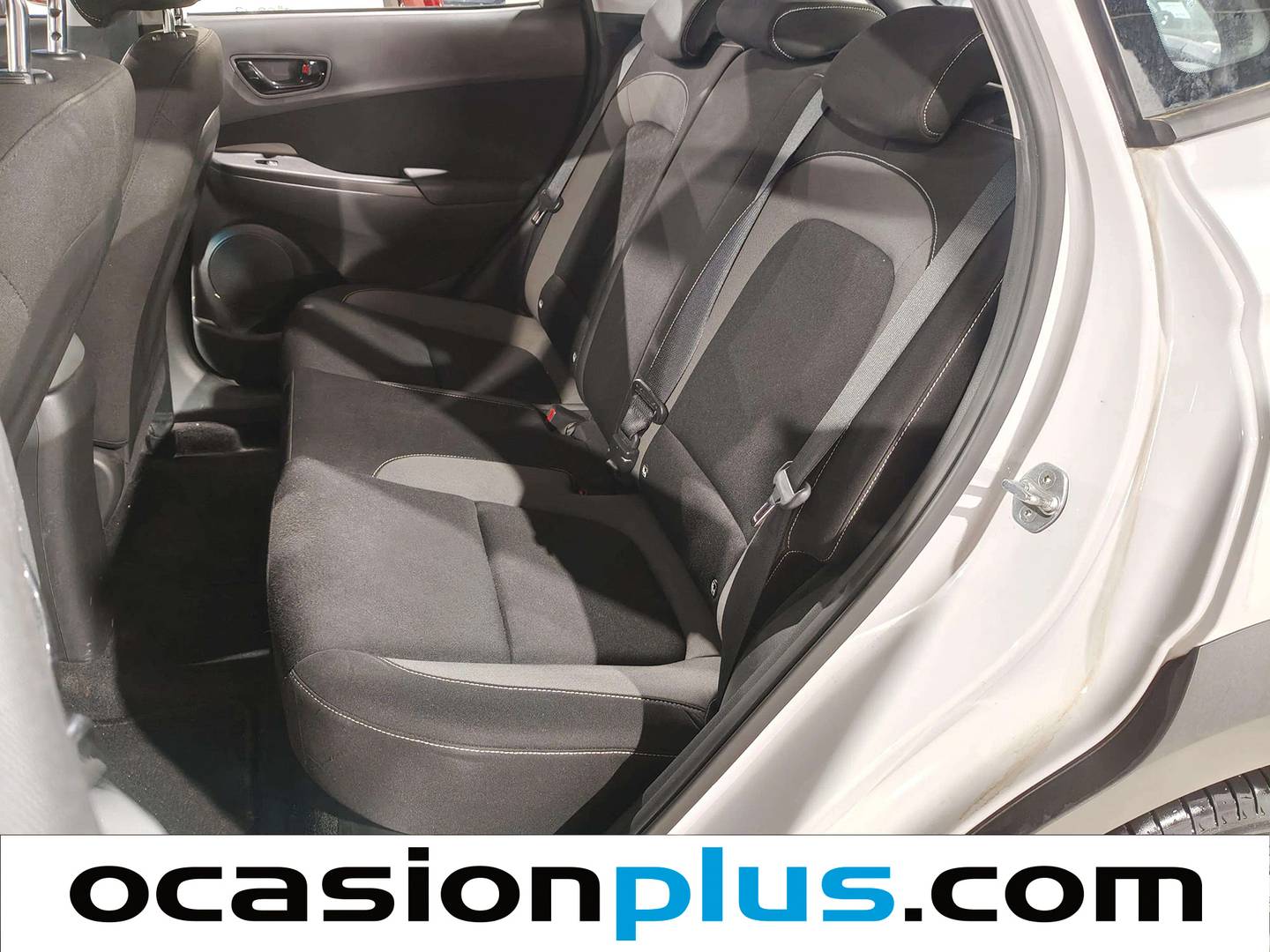 Foto asientos traseros Hyundai Kona Hyundai Kona 1.6 GDI HEV Klass DT (141 CV)