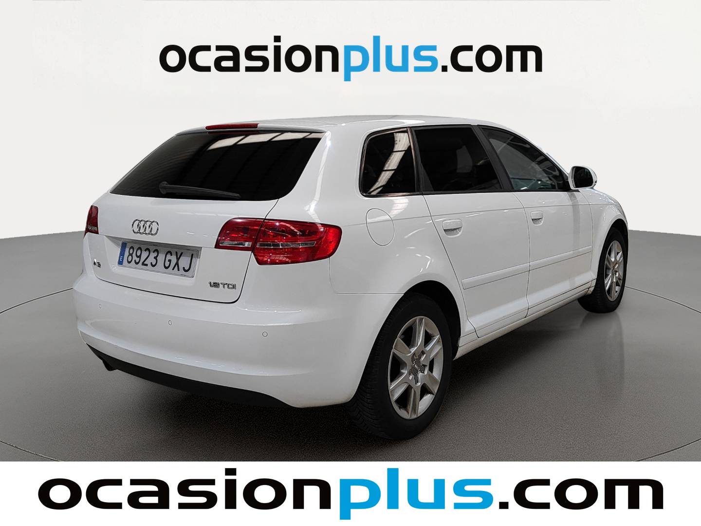 Foto trasera Audi A3 Audi A3 Sportback Attraction 1.6 TDI (110 CV) S tronic derecha