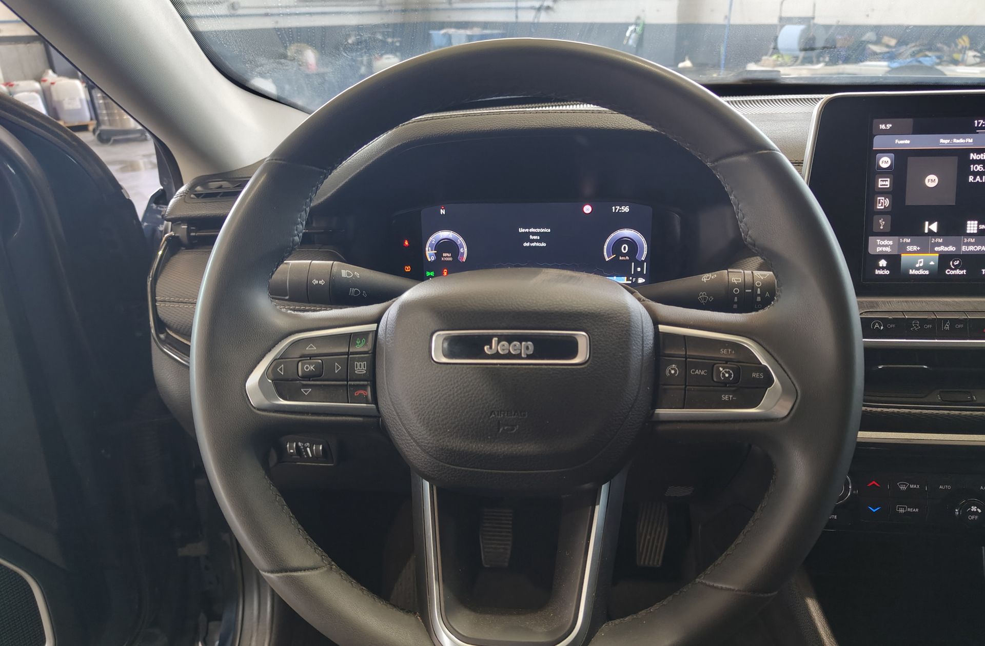Jeep Compass 1.3 Gse Night Eagle FWD - foto 19