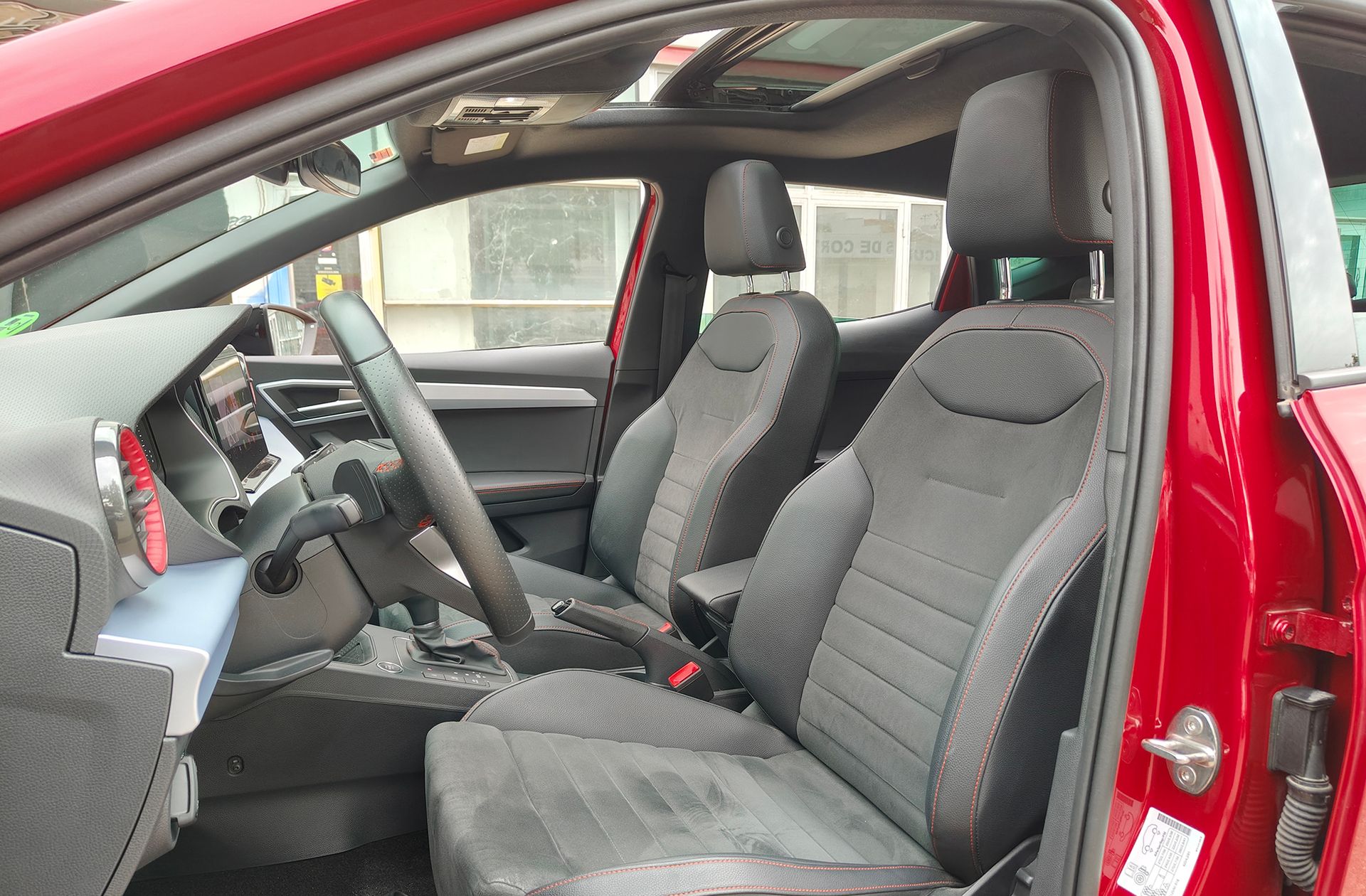 SEAT Ibiza 1.5 TSI FR Plus DSG - foto 13