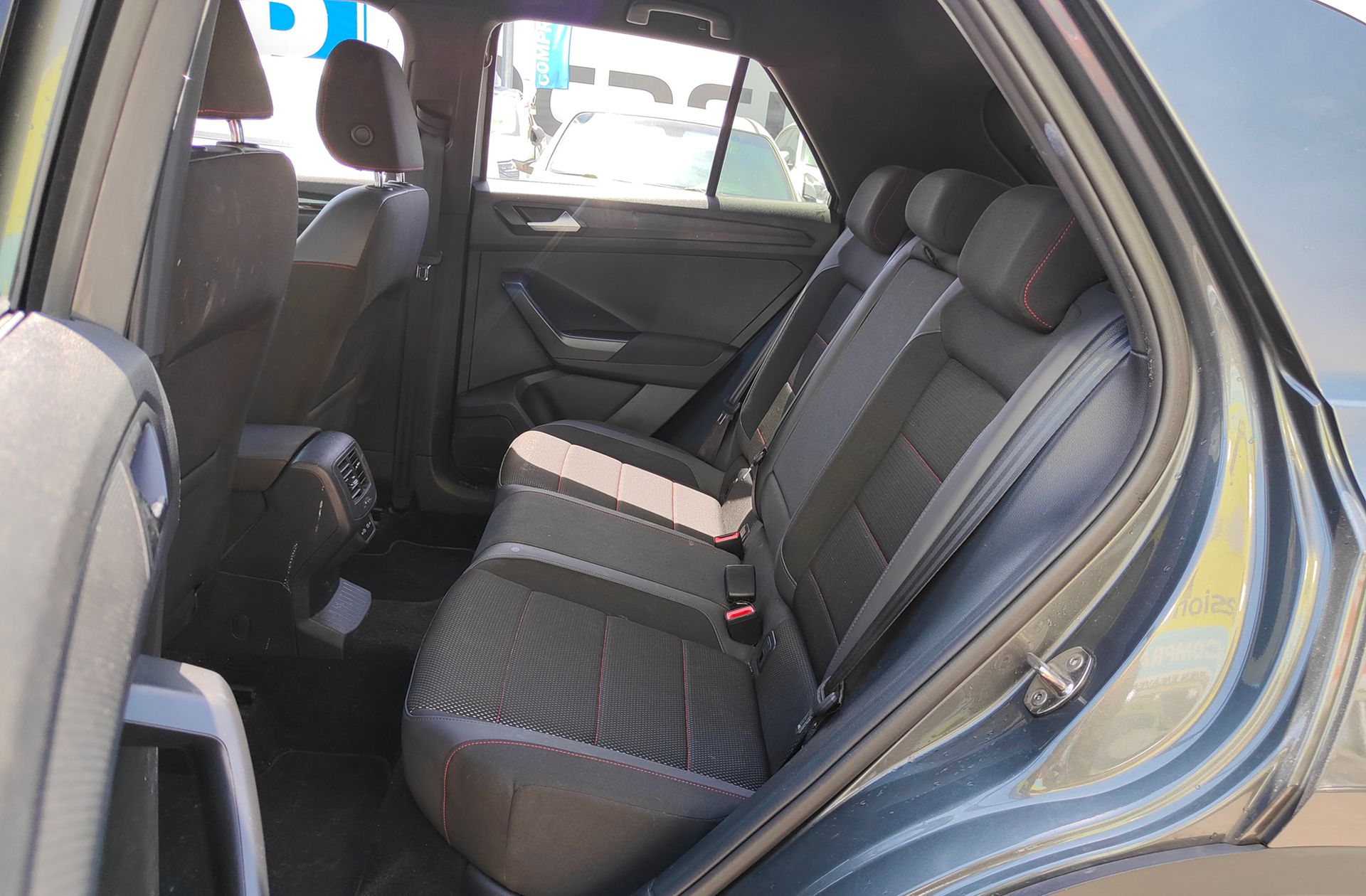 Volkswagen T-Roc Sport 1.5 TSI DSG - foto 11