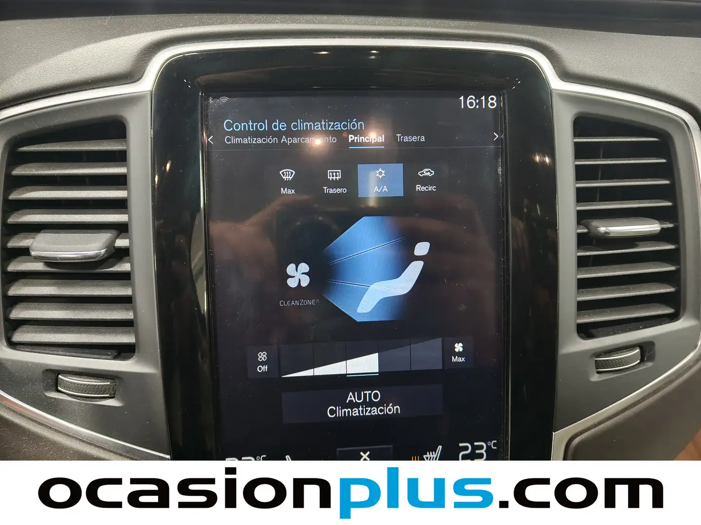 Foto Volvo XC90 Volvo XC90 D5 Momentum AWD Auto (225 CV) 7 Plazas