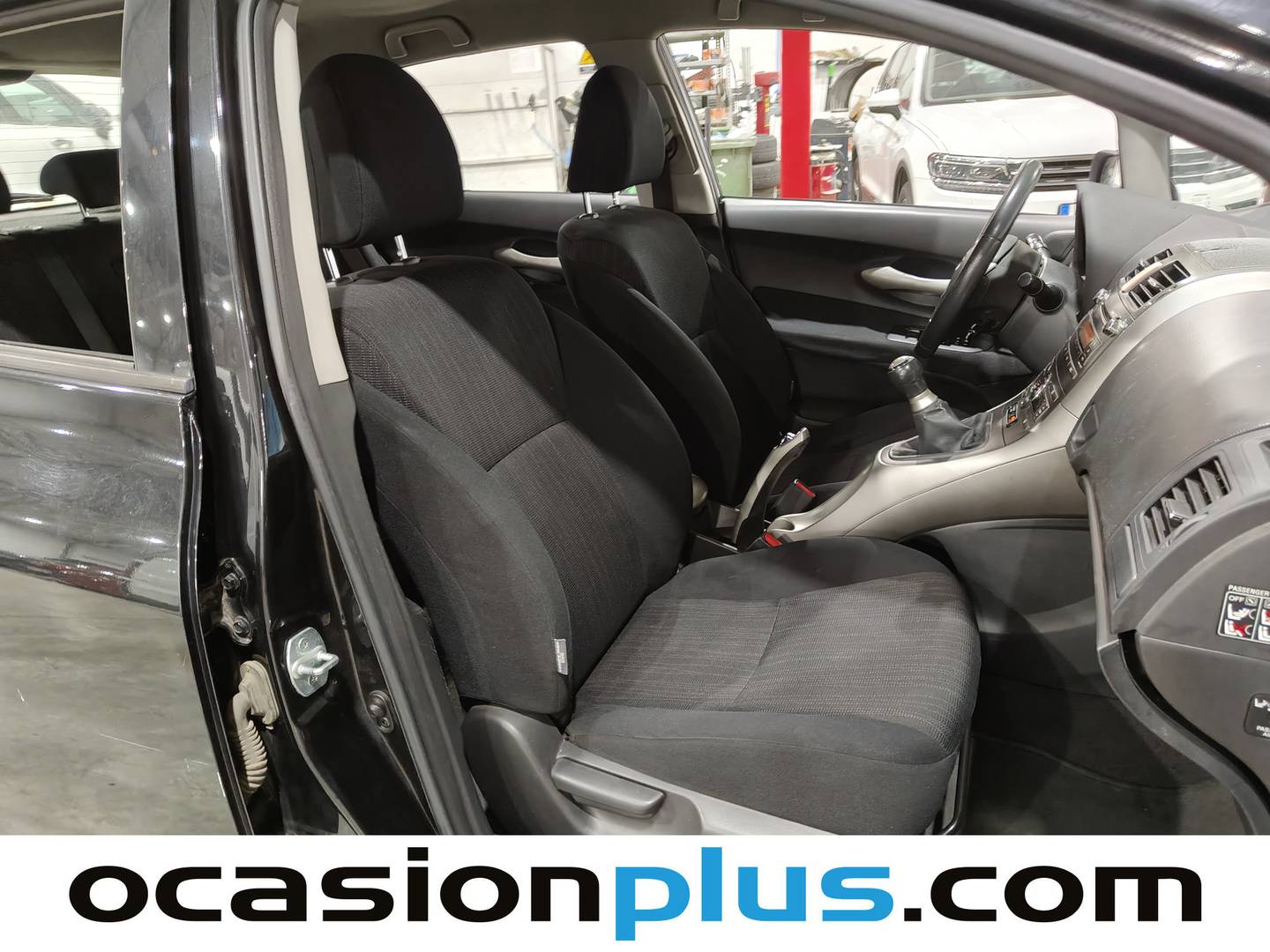Fotos maletero Toyota Auris Toyota Auris 1.6 VVT-I Dual Sol (124 CV)
