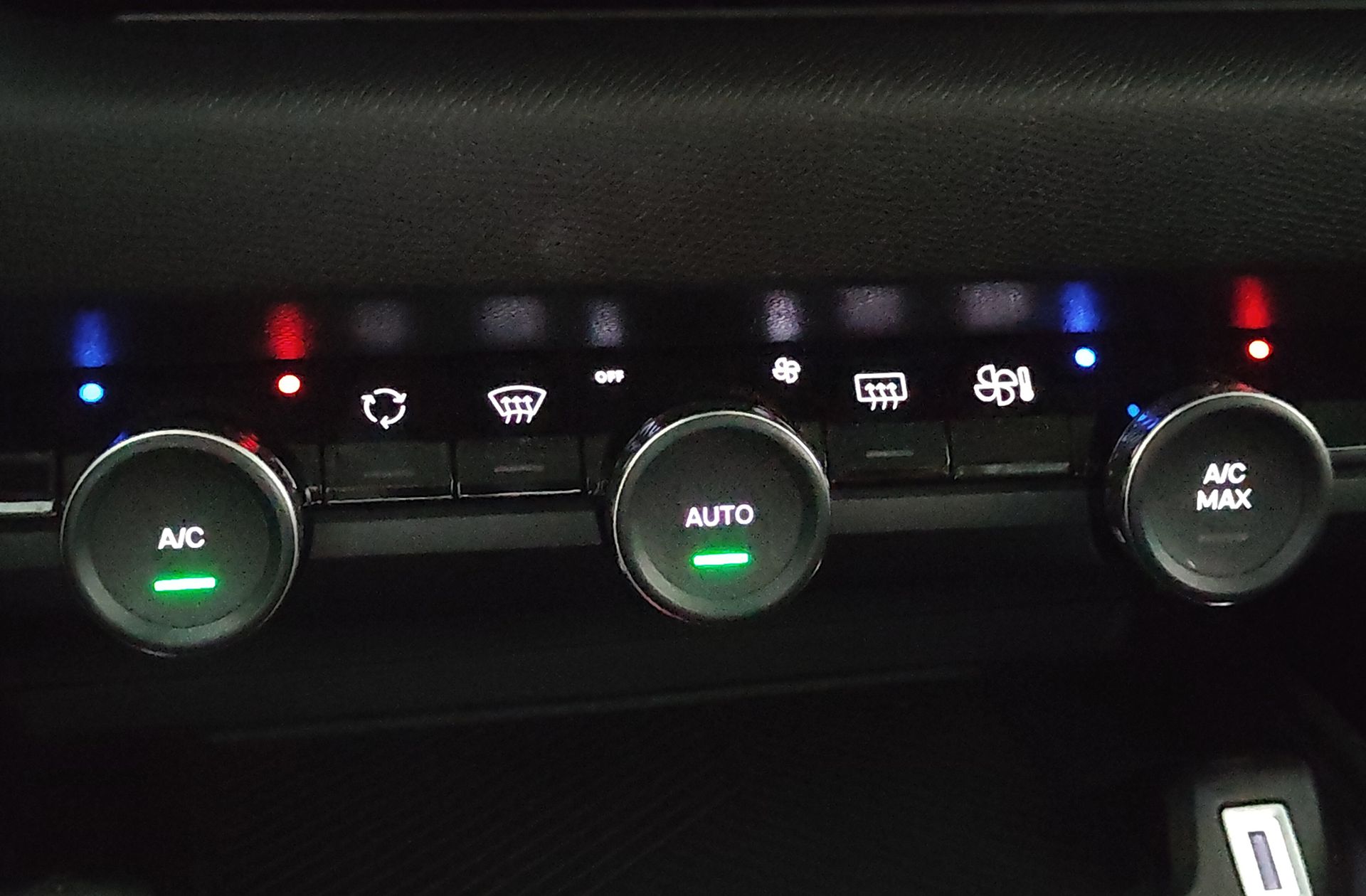 Citroën C4 PureTech 130 Plus - foto 30
