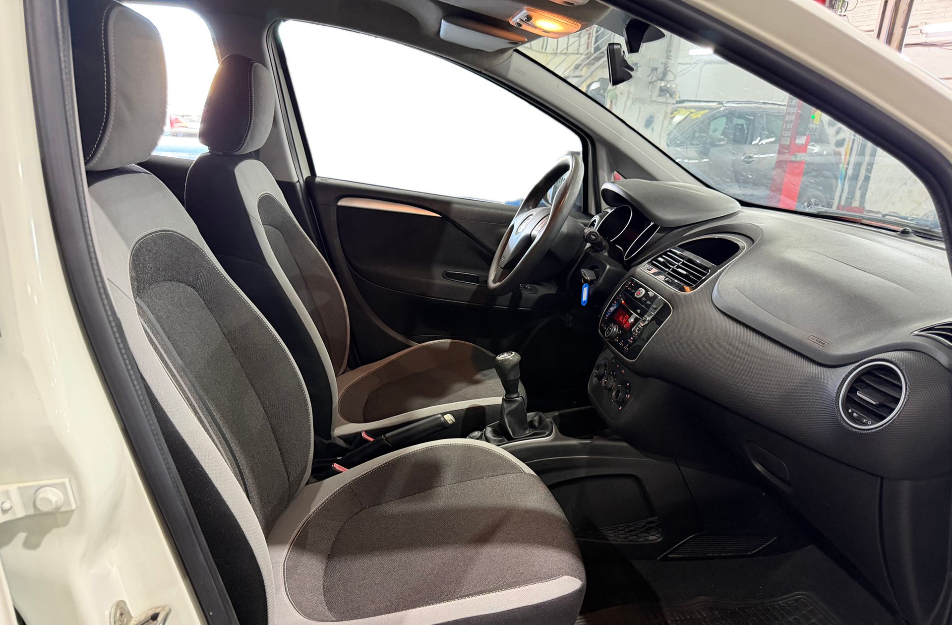 Fiat Punto 1.3 MultiJet Easy - foto 14